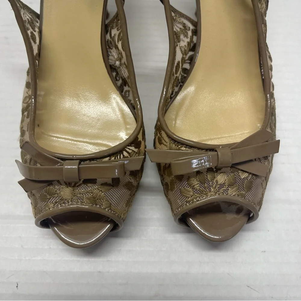 Kate Spade Daisy Mesh Patent Bow Heeled Shoes Open Toe Taupe Sz 7.5
